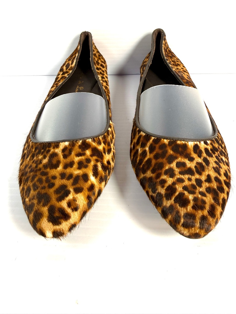 Leopard Print Pointed Toe Flats in Brown
